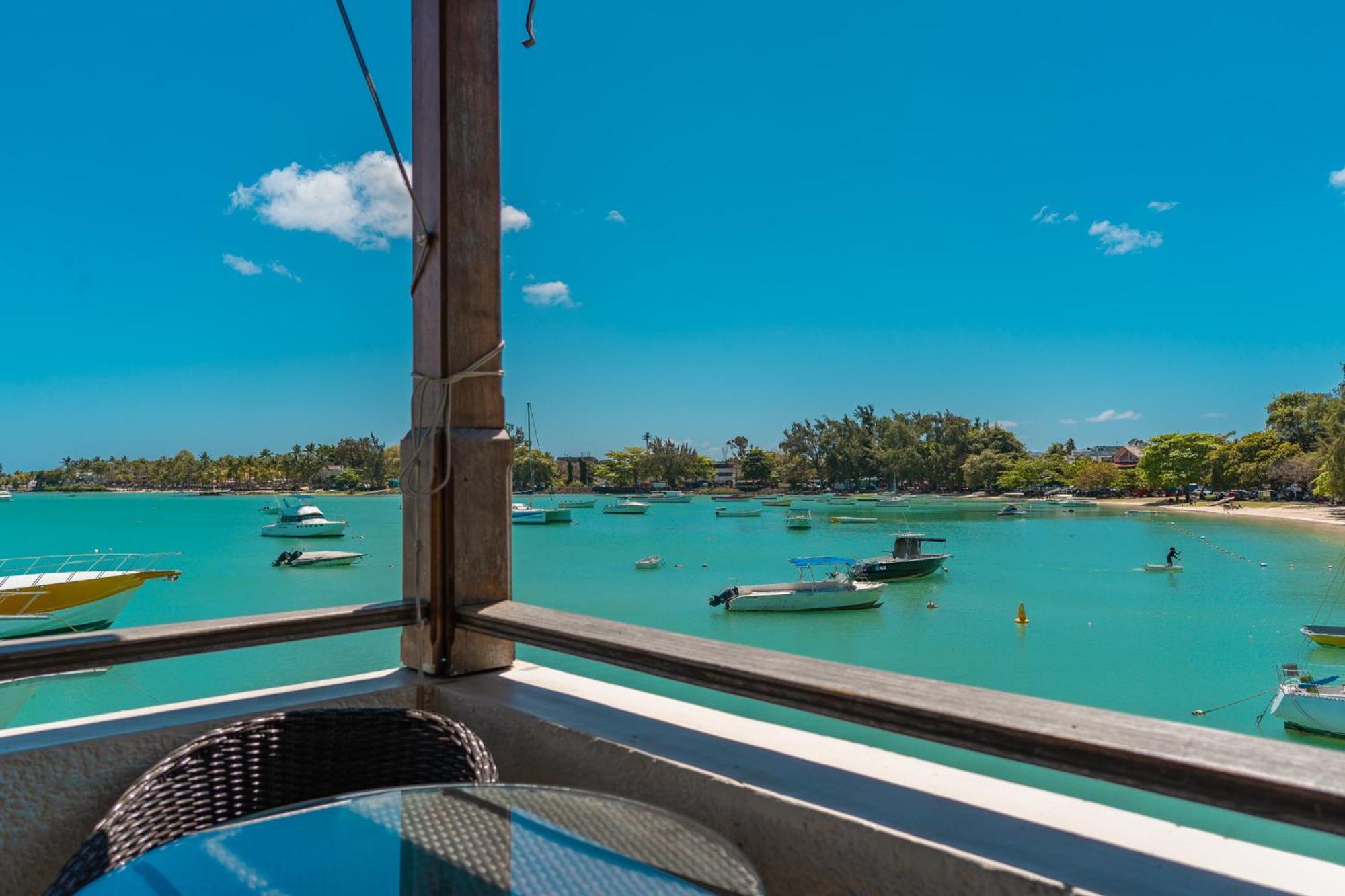 Beachfront Luxurious Stunning Sunset Boulevard Apartment, Grand-Baie Eksteriør billede